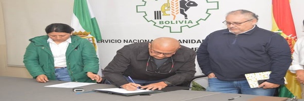 SENASAG entrega Certificado de Autorización al Laboratorio Ladiplantas Saavedra del CIAT para diagnóstico fitosanitario  