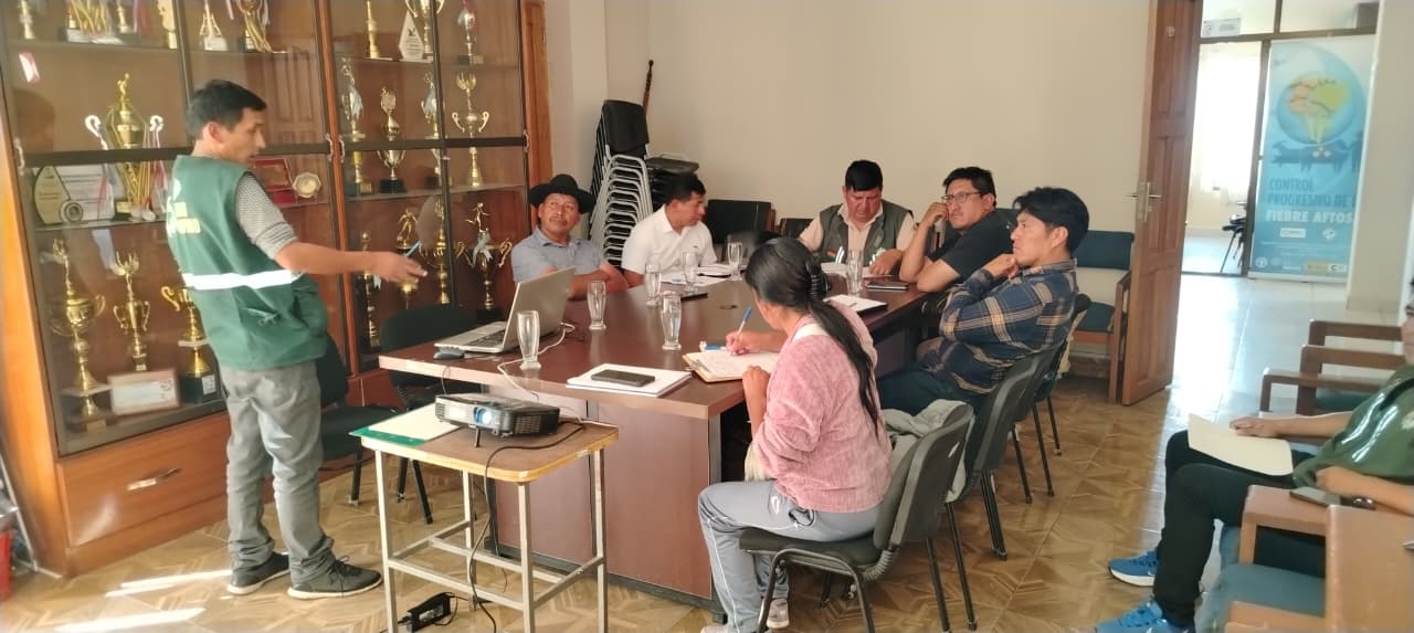 SENASAG Chuquisaca se reúne con avicultores y el CODA para reforzar mecanismos de bioseguridad