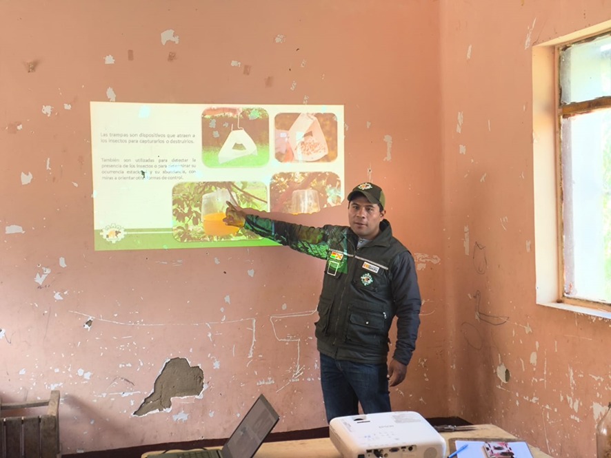 SENASAG CHUQUISACA FORTALECE CONOCIMIENTOS EN PREVENCIÓN DE LA MOSCA DE FRUTA